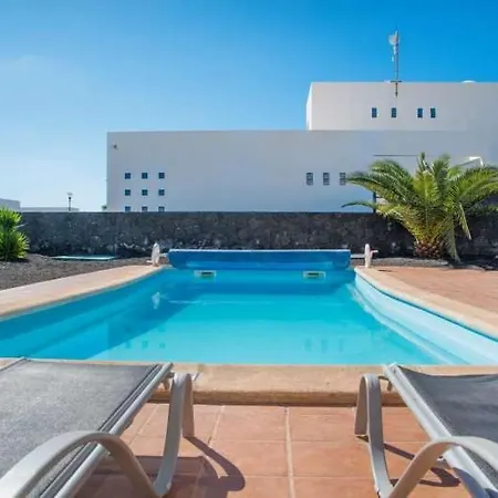 アパート Playa Blanca Sleeps 4 Pool Wifi
