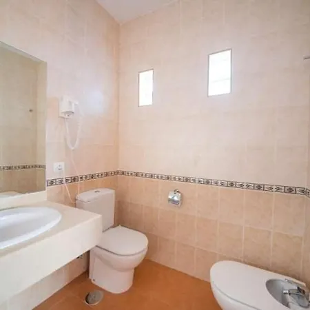 Playa Blanca Sleeps 4 Pool Wifi *