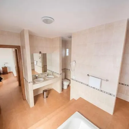 Appartement Playa Blanca Sleeps 4 Pool Wifi